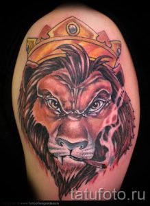 тату лев с короной - фото для статьи про значение татуировки - tatufoto.ru - 57