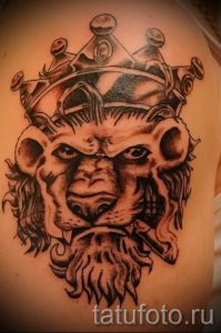 тату лев с короной - фото для статьи про значение татуировки - tatufoto.ru - 59