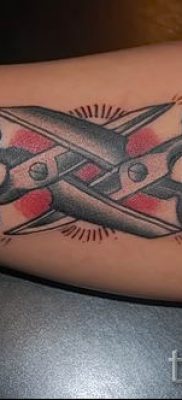 тату ножницы фото пример для статьи про значение рисунка татуировки — tatufoto.ru — 49