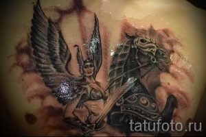 татуировка Валькирия на фото для статьи про значение тату - tatufoto.ru - 18