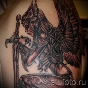 татуировка Валькирия на фото для статьи про значение тату - tatufoto.ru - 25