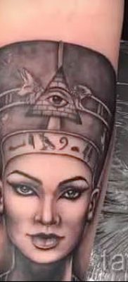 фото классной готовой тату Нефертити для статьи про значение 1