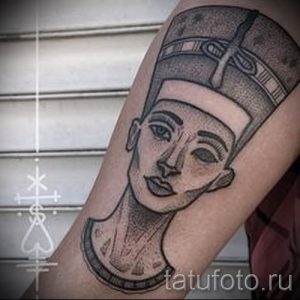 фото классной готовой тату Нефертити для статьи про значение 17