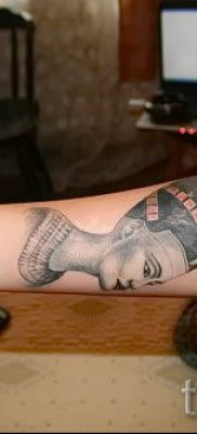 фото классной готовой тату Нефертити для статьи про значение 38