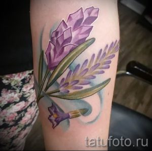 фото пример тату лаванда для статьи про значение этой татуировки 4