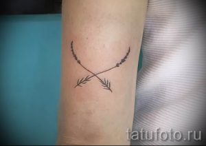 фото пример тату лаванда для статьи про значение этой татуировки 9
