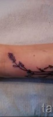 фото пример тату лаванда для статьи про значение этой татуировки 22