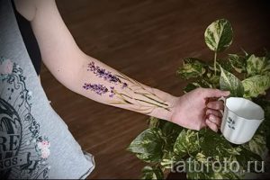 фото пример тату лаванда для статьи про значение этой татуировки 30