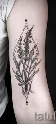 фото пример тату лаванда для статьи про значение этой татуировки 35