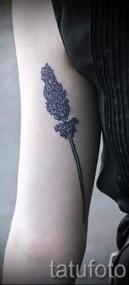 фото пример тату лаванда для статьи про значение этой татуировки 46
