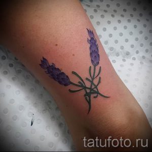 фото пример тату лаванда для статьи про значение этой татуировки 53