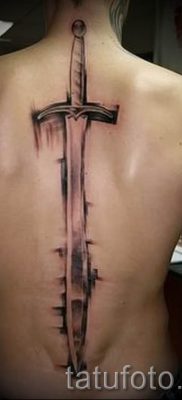 фото пример тату меч — картинка для статьи про значение татуировки 6