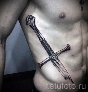 фото пример тату меч - картинка для статьи про значение татуировки 28