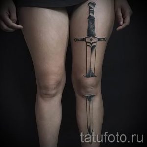 фото пример тату меч - картинка для статьи про значение татуировки 44