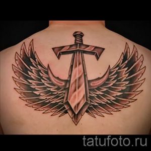 фото пример тату меч - картинка для статьи про значение татуировки 54