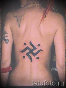 фото пример тату свастика для статьи про значение татуировки - tatufoto.ru - 8