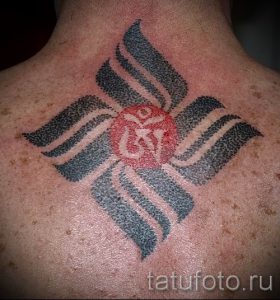 фото пример тату свастика для статьи про значение татуировки - tatufoto.ru - 18