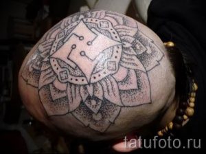 фото пример тату свастика для статьи про значение татуировки - tatufoto.ru - 20