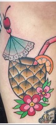 фото тату ананас для статьи про значение татуировки с ананасом — tatufoto.ru — 2