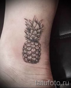 фото тату ананас для статьи про значение татуировки с ананасом - tatufoto.ru - 5