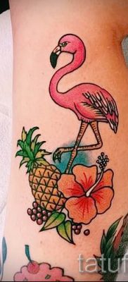 фото тату ананас для статьи про значение татуировки с ананасом — tatufoto.ru — 7