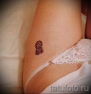 фото тату ананас для статьи про значение татуировки с ананасом - tatufoto.ru - 16