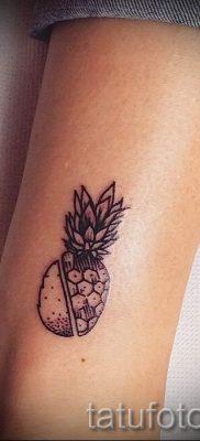 фото тату ананас для статьи про значение татуировки с ананасом — tatufoto.ru — 27