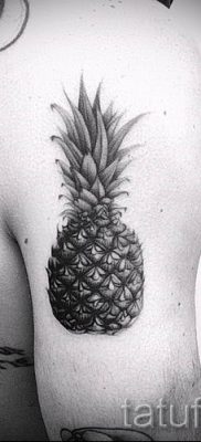 фото тату ананас для статьи про значение татуировки с ананасом — tatufoto.ru — 32