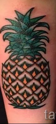 фото тату ананас для статьи про значение татуировки с ананасом — tatufoto.ru — 33