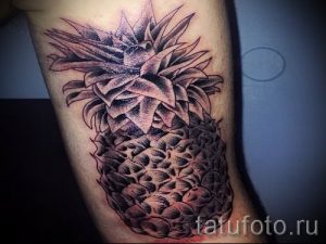 фото тату ананас для статьи про значение татуировки с ананасом - tatufoto.ru - 37
