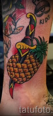 фото тату ананас для статьи про значение татуировки с ананасом — tatufoto.ru — 39