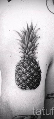 фото тату ананас для статьи про значение татуировки с ананасом — tatufoto.ru — 40