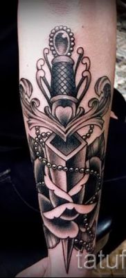 фото тату кинжал и роза пример для статьи про значение татуировки — tatufoto.ru — 15