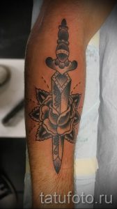 фото тату кинжал и роза пример для статьи про значение татуировки - tatufoto.ru - 23