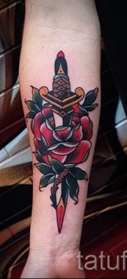 фото тату кинжал и роза пример для статьи про значение татуировки — tatufoto.ru — 38