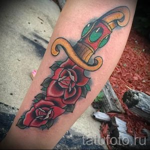 фото тату кинжал и роза пример для статьи про значение татуировки - tatufoto.ru - 44