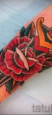 фото тату кинжал и роза пример для статьи про значение татуировки — tatufoto.ru — 45