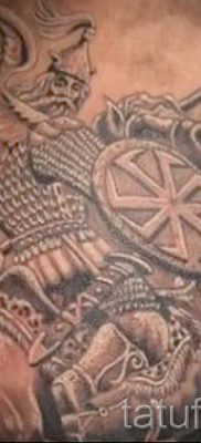 фото тату коловрат для статьи про значение татуировки коловрат — tatufoto.ru — 16