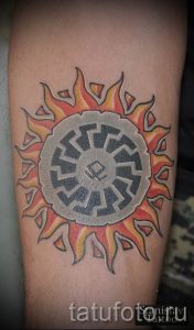 фото тату коловрат для статьи про значение татуировки коловрат - tatufoto.ru - 24