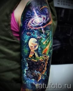 фото тату космос для статьи про значение космических татуировок - tatufoto.ru - 3