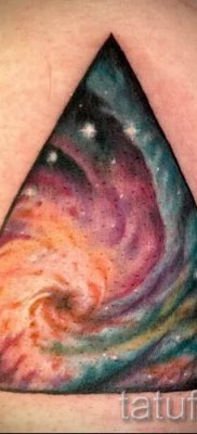 фото тату космос для статьи про значение космических татуировок — tatufoto.ru — 16