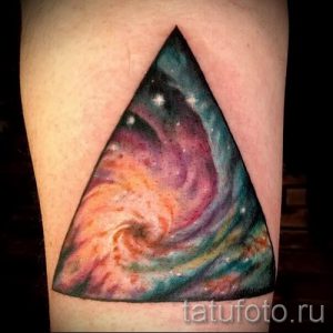 фото тату космос для статьи про значение космических татуировок - tatufoto.ru - 16