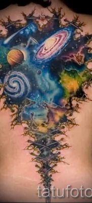 фото тату космос для статьи про значение космических татуировок — tatufoto.ru — 24