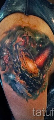 фото тату космос для статьи про значение космических татуировок — tatufoto.ru — 27