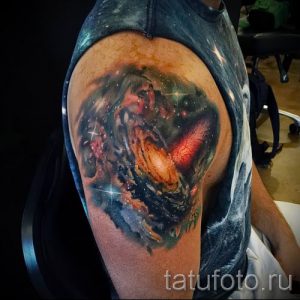 фото тату космос для статьи про значение космических татуировок - tatufoto.ru - 27