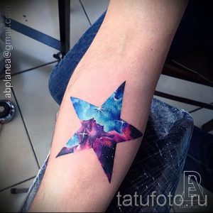 фото тату космос для статьи про значение космических татуировок - tatufoto.ru - 30