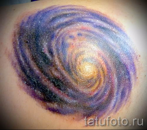 фото тату космос для статьи про значение космических татуировок - tatufoto.ru - 37