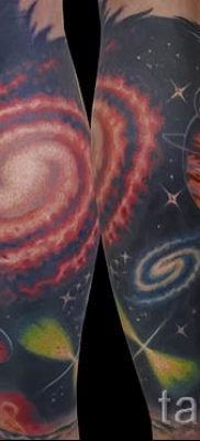 фото тату космос для статьи про значение космических татуировок — tatufoto.ru — 46