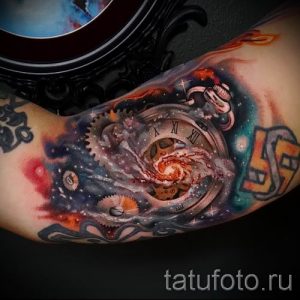 фото тату космос для статьи про значение космических татуировок - tatufoto.ru - 53