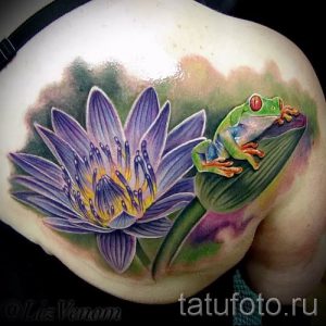 фото тату кувшинка для статьи про значение татуировки с кувшинкой - tatufoto.ru - 7